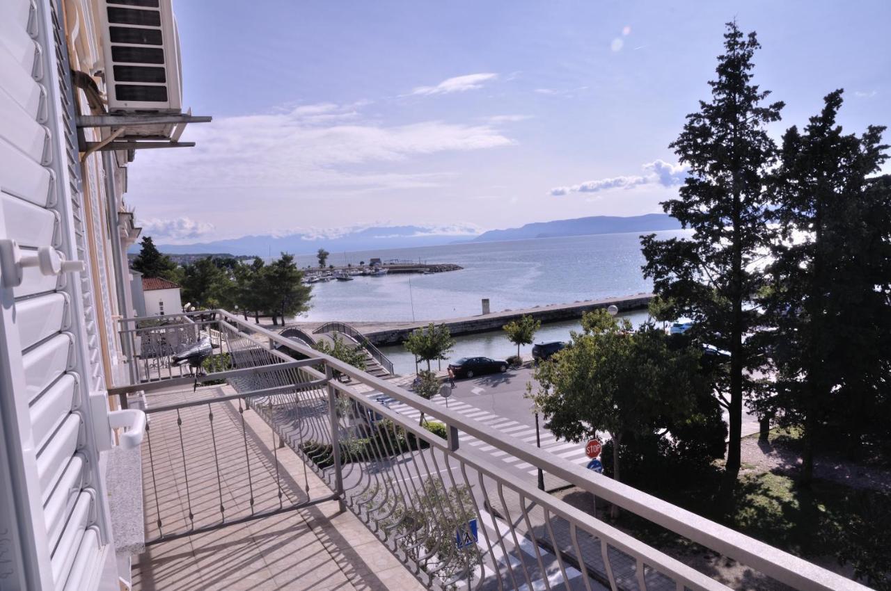 Paril Lägenhet Crikvenica Exteriör bild
